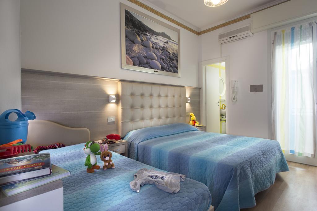 Hotel Titanus Bellaria-Igea Marina Esterno foto