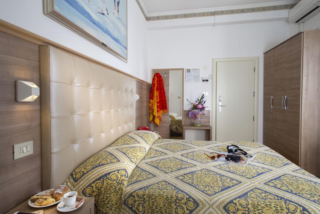 Hotel Titanus Bellaria-Igea Marina Esterno foto